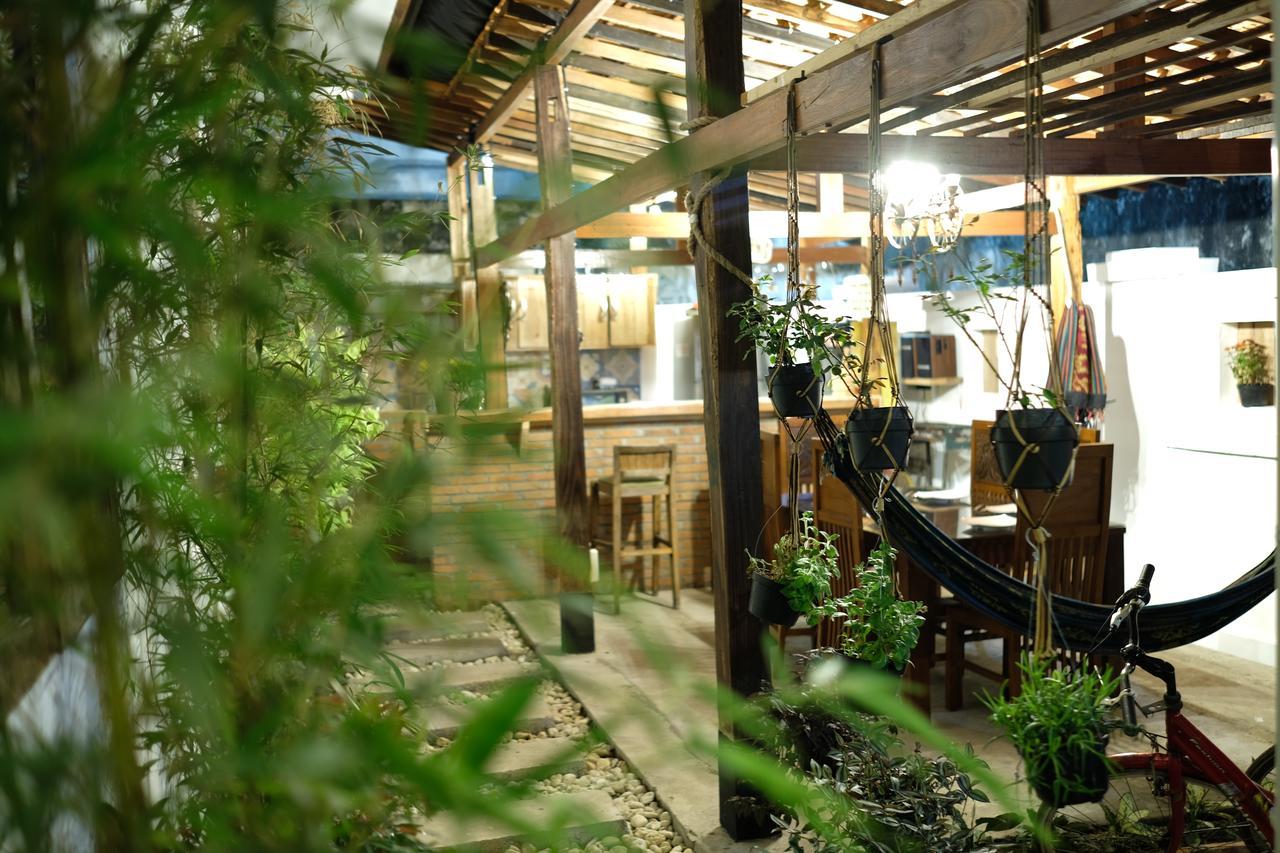 Wood Stone Hostel Yogyakarta Exterior photo